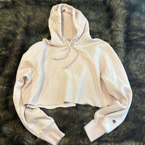 Champion reverse weave Women's Light Pink Cropped Hoodie